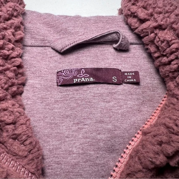 Prana Permafrost 1/2 Zip Pullover Hoodie - Rose colored - size small - Picture 5 of 10